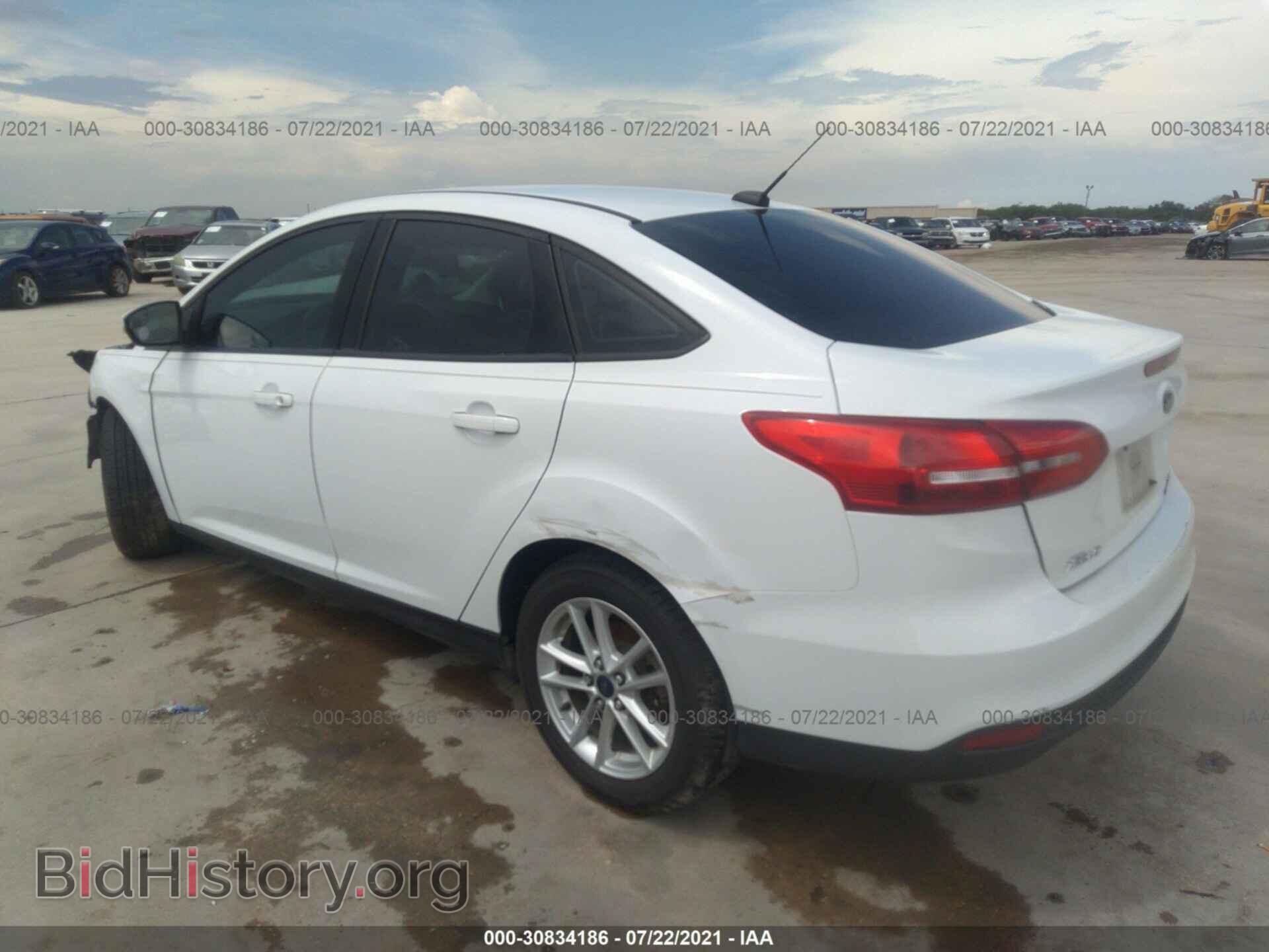 2017 FORD FOCUS - VIN: 1FADP3FE3HL254223 - Фото 3