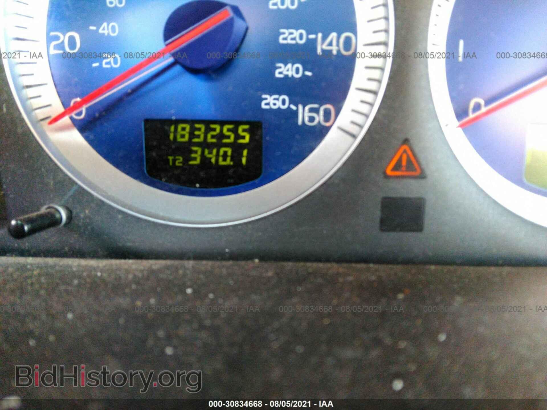 2011 VOLVO XC90 - VIN: YV4952CF4B1587432 - Фото 7