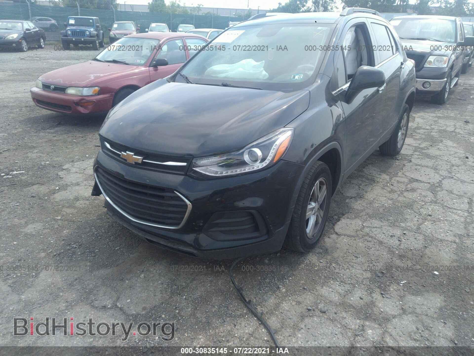 2017 CHEVROLET TRAX - VIN: 3GNCJPSB1HL268367 - Photo 2