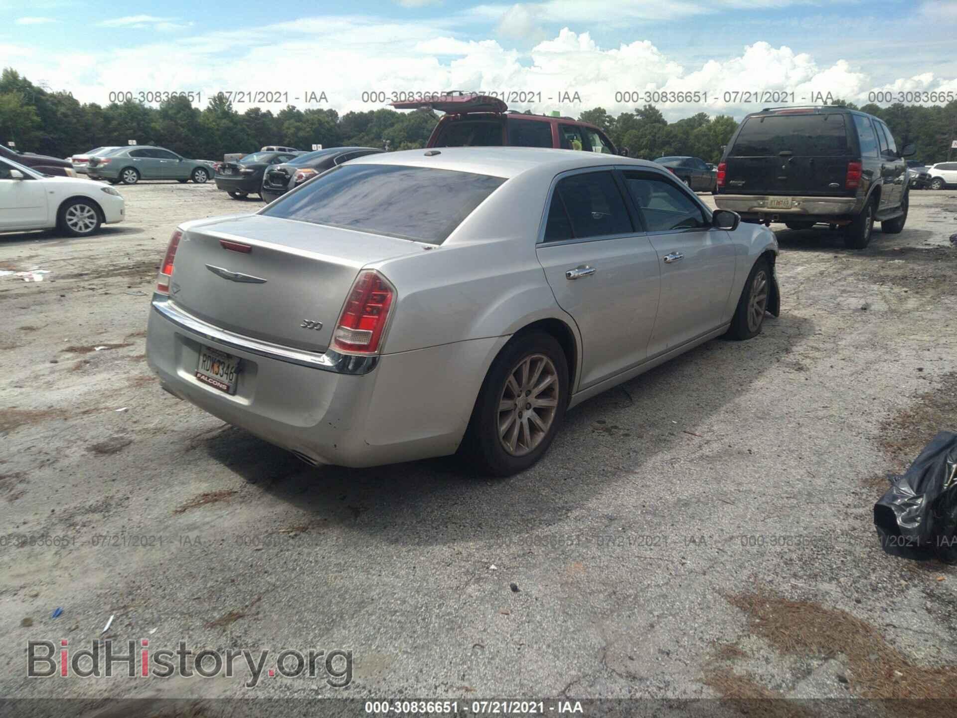 2012 CHRYSLER 300 - VIN: 2C3CCACG8CH310078 - Фото 4