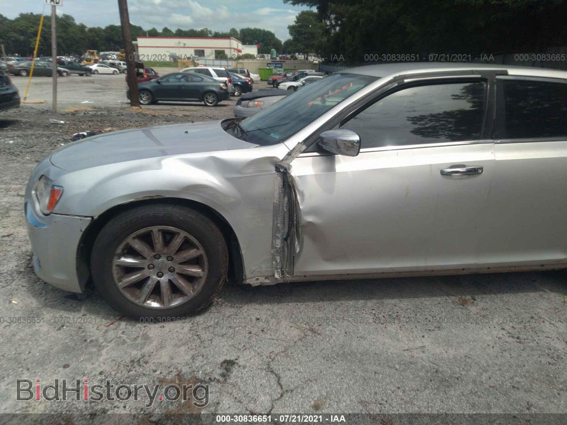 2012 CHRYSLER 300 - VIN: 2C3CCACG8CH310078 - Фото 6