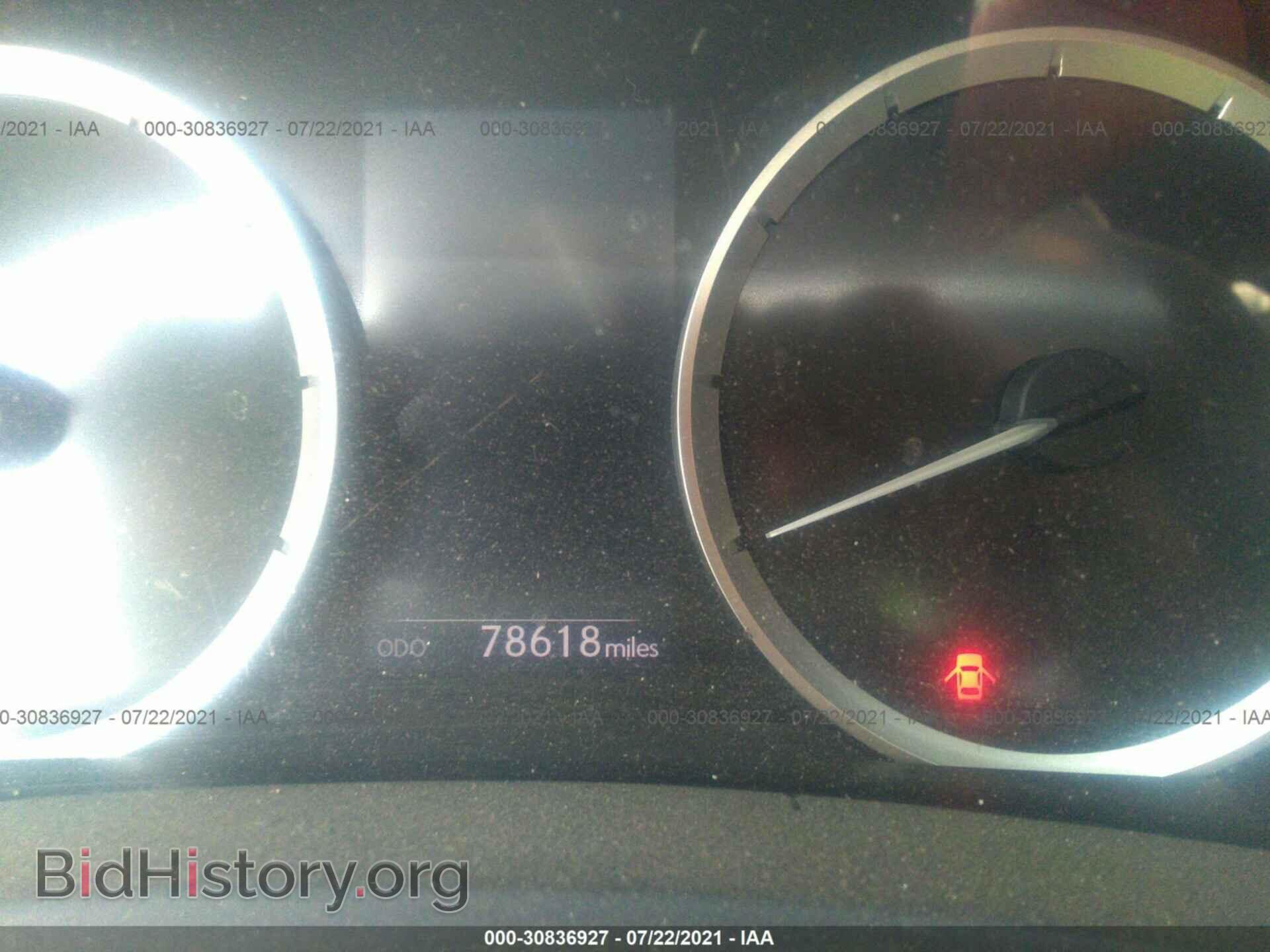 2016 LEXUS IS 200T - VIN: JTHBA1D23G5022321 - Фото 7