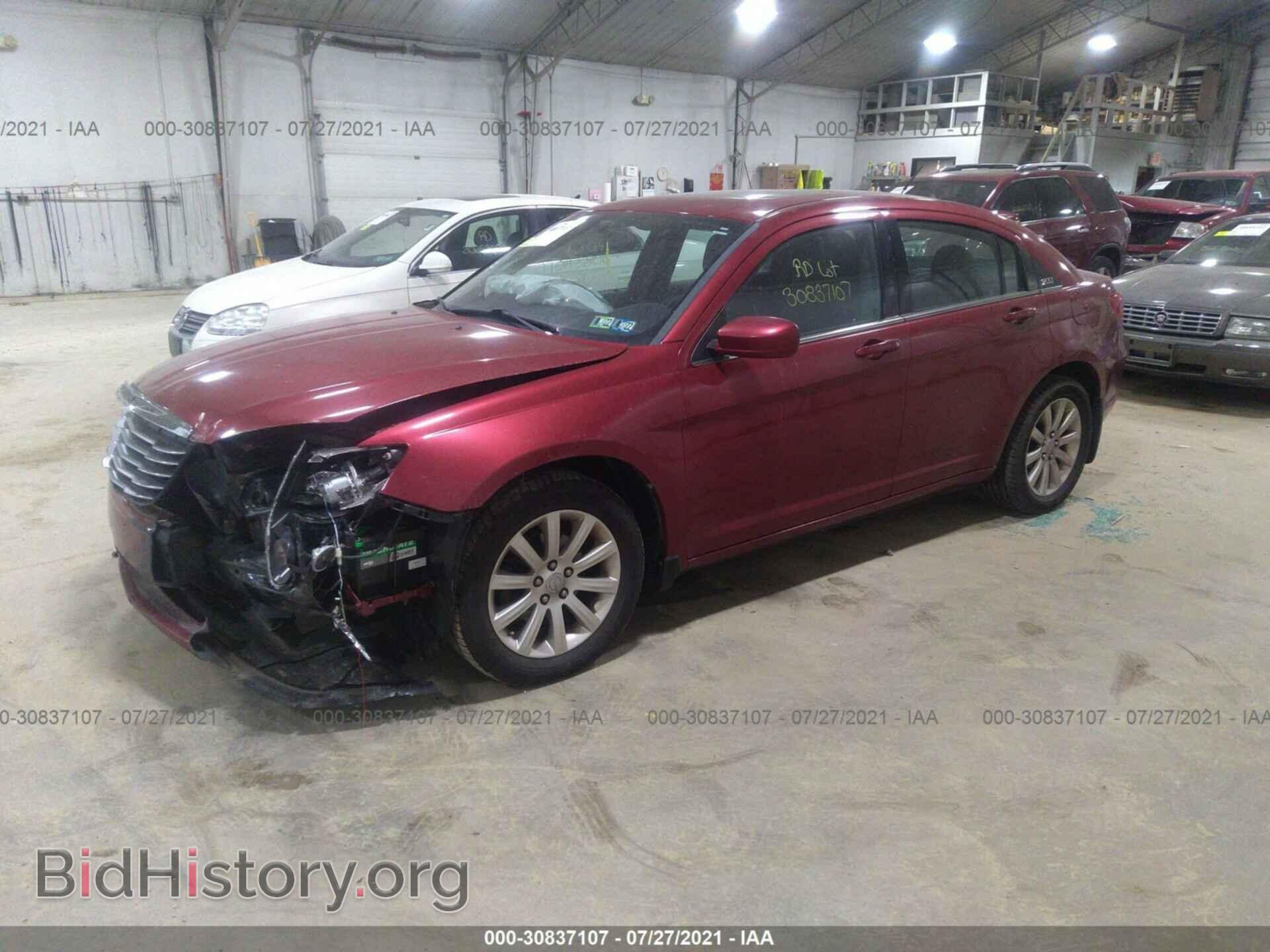 2013 CHRYSLER 200 - VIN: 1C3CCBBB3DN503842 - Фото 2