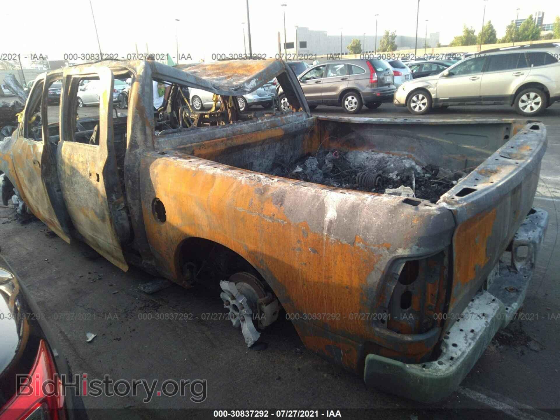 2015 RAM 1500 - VIN: 1C6RR6KM7FS770569 - Фото 3