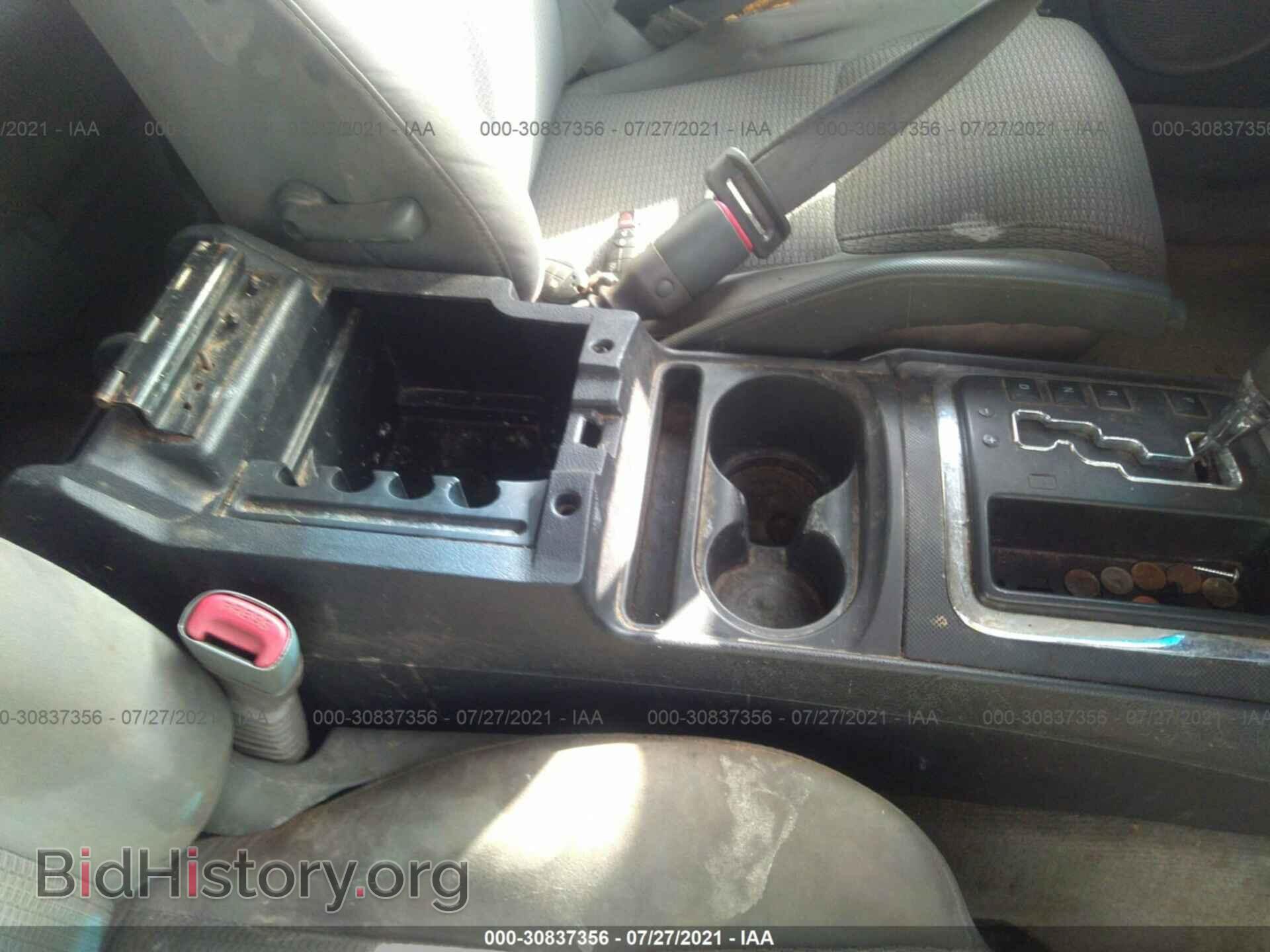 2008 JEEP COMMANDER - VIN: 1J8HH48K98C184981 - Фото 8