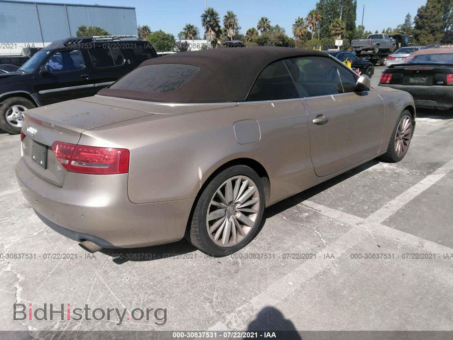 2010 AUDI A5 - VIN: WAULFAFH4AN024463 - Photo 4