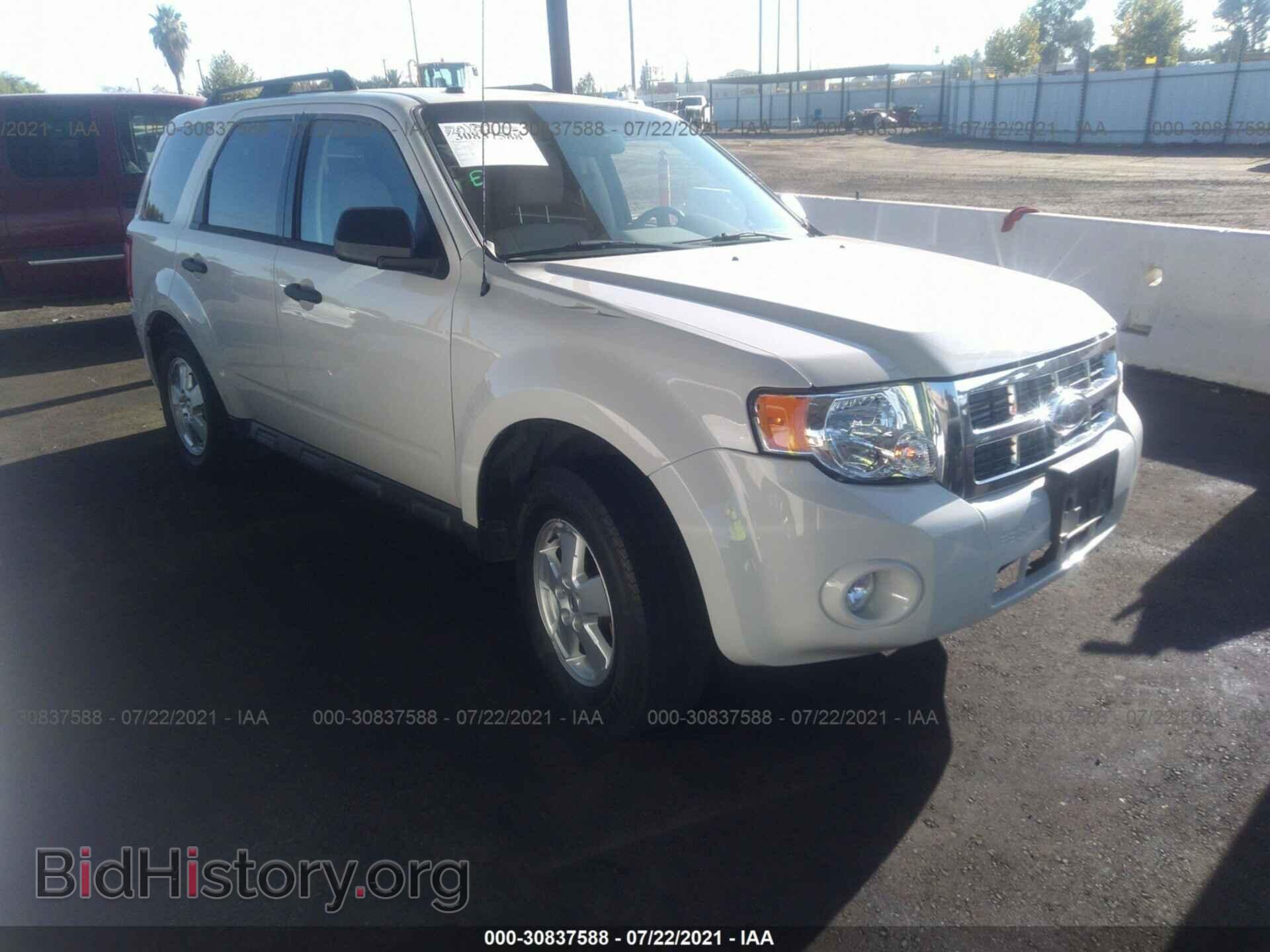 Фотография 1FMCU0D77CKC19003 - FORD ESCAPE 2012