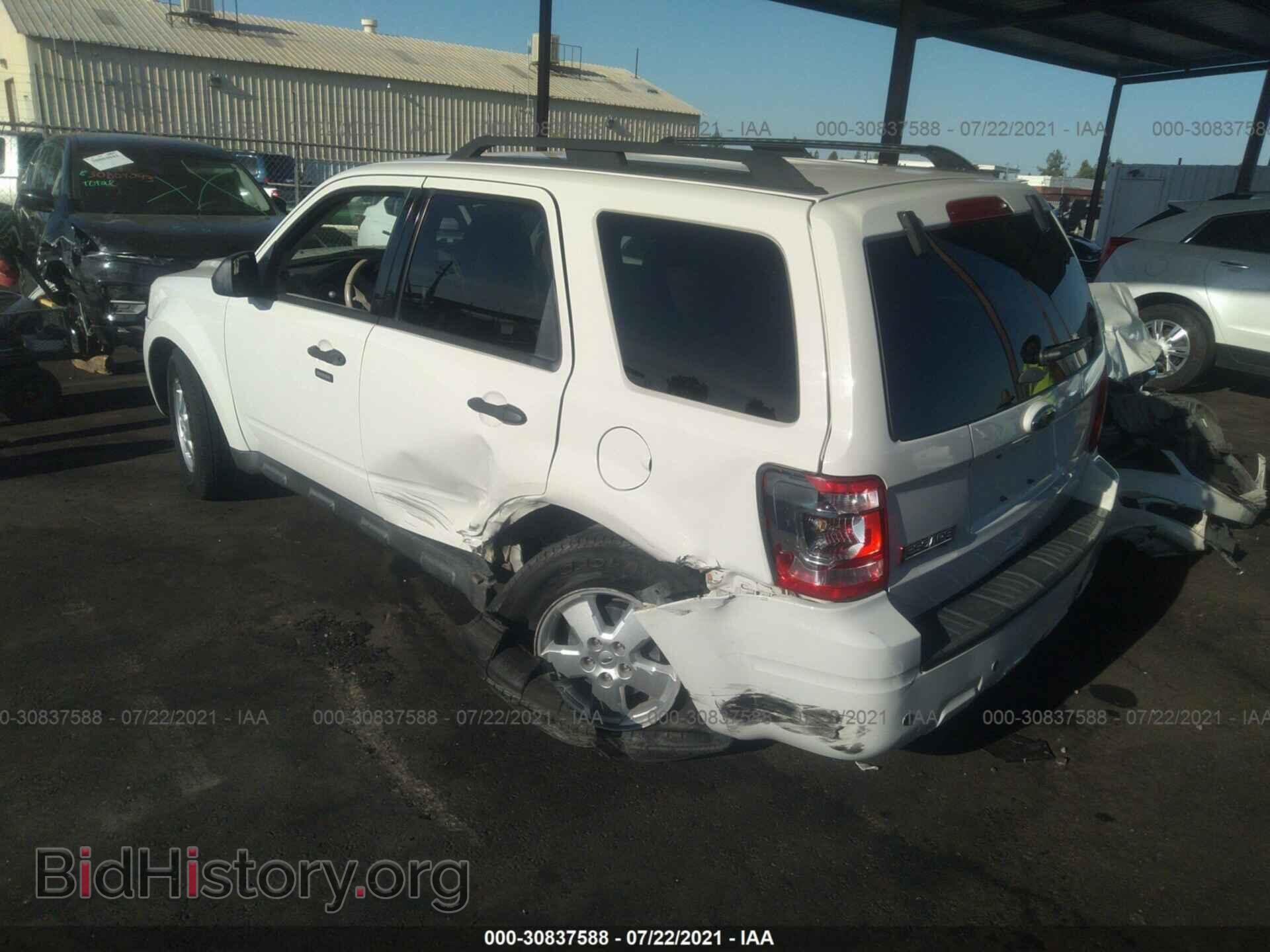 2012 FORD ESCAPE - VIN: 1FMCU0D77CKC19003 - Фото 3