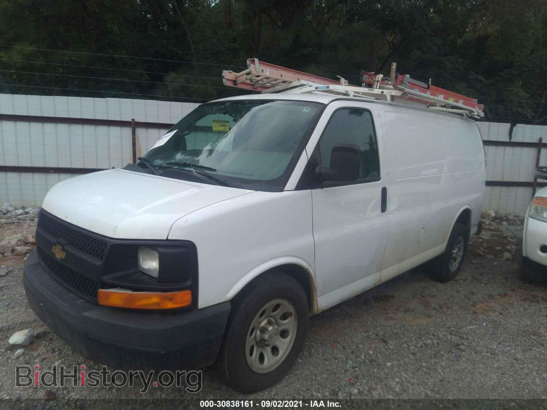 2013 CHEVROLET EXPRESS CARGO VAN - VIN: 1GCSGAFX4D1176533 - Фото 2