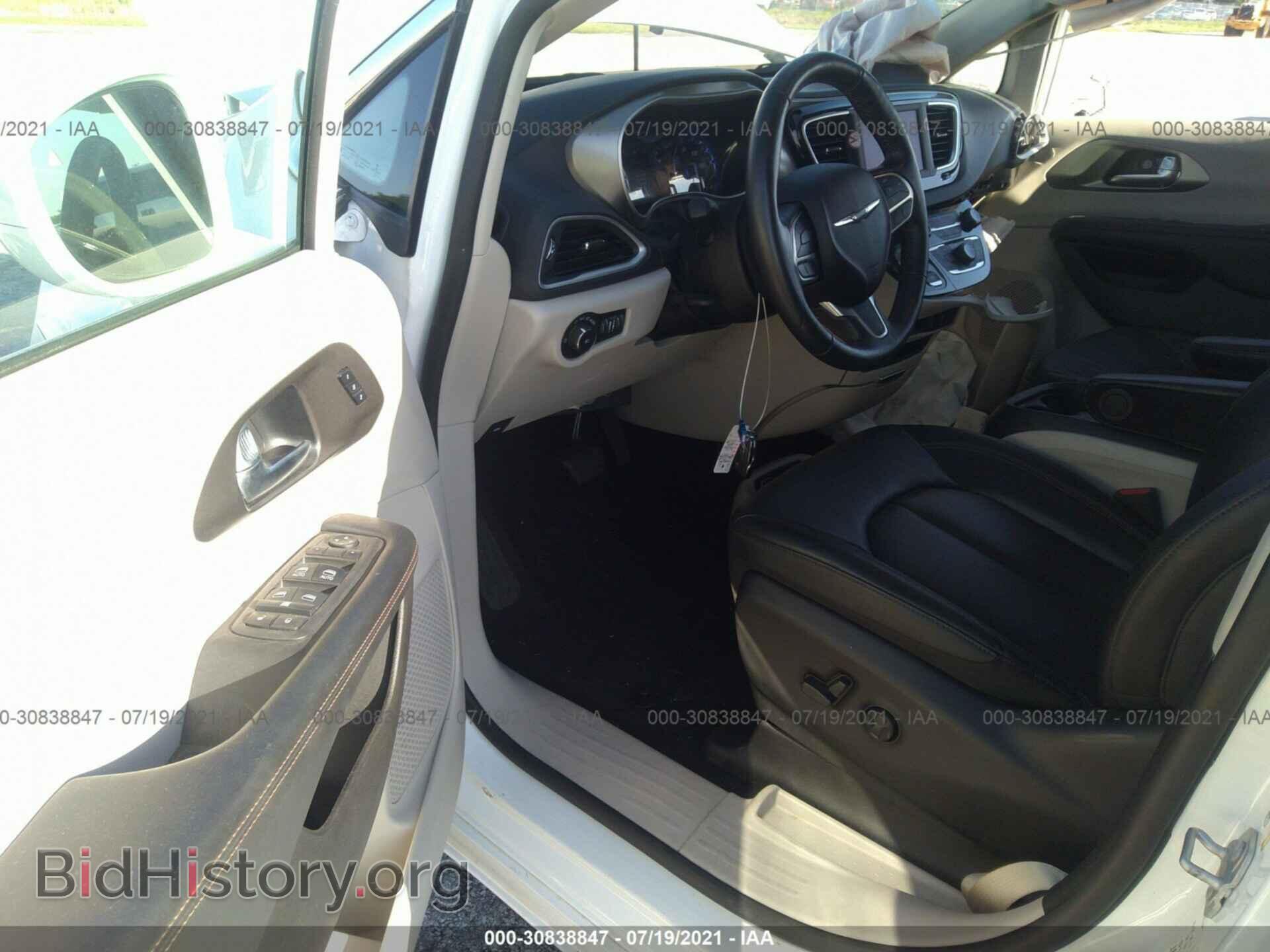 2020 CHRYSLER PACIFICA - VIN: 2C4RC1BG6LR271881 - Фото 5