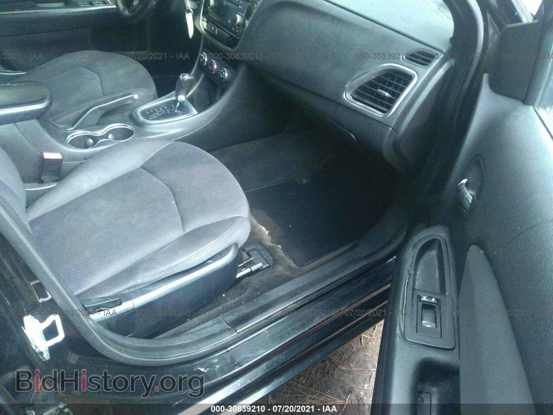2012 CHRYSLER 200 - VIN: 1C3CCBAB8CN222958 - Фото 5