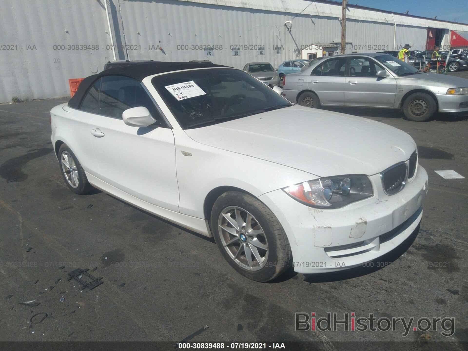 Photo WBAUN1C55AVH81943 - BMW 1 SERIES 2010