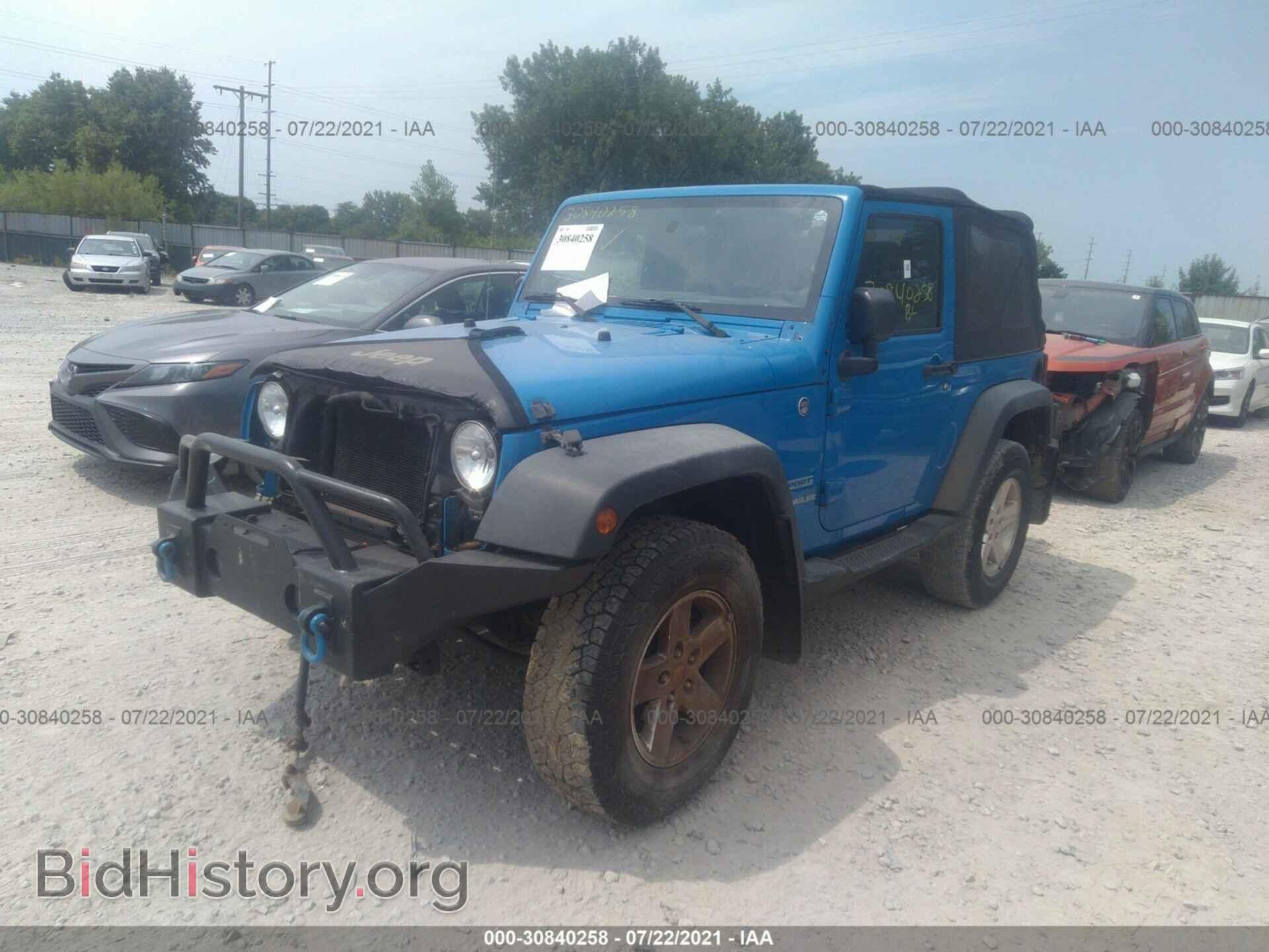 2011 JEEP WRANGLER - VIN: 1J4AA2D14BL544111 - Фото 2