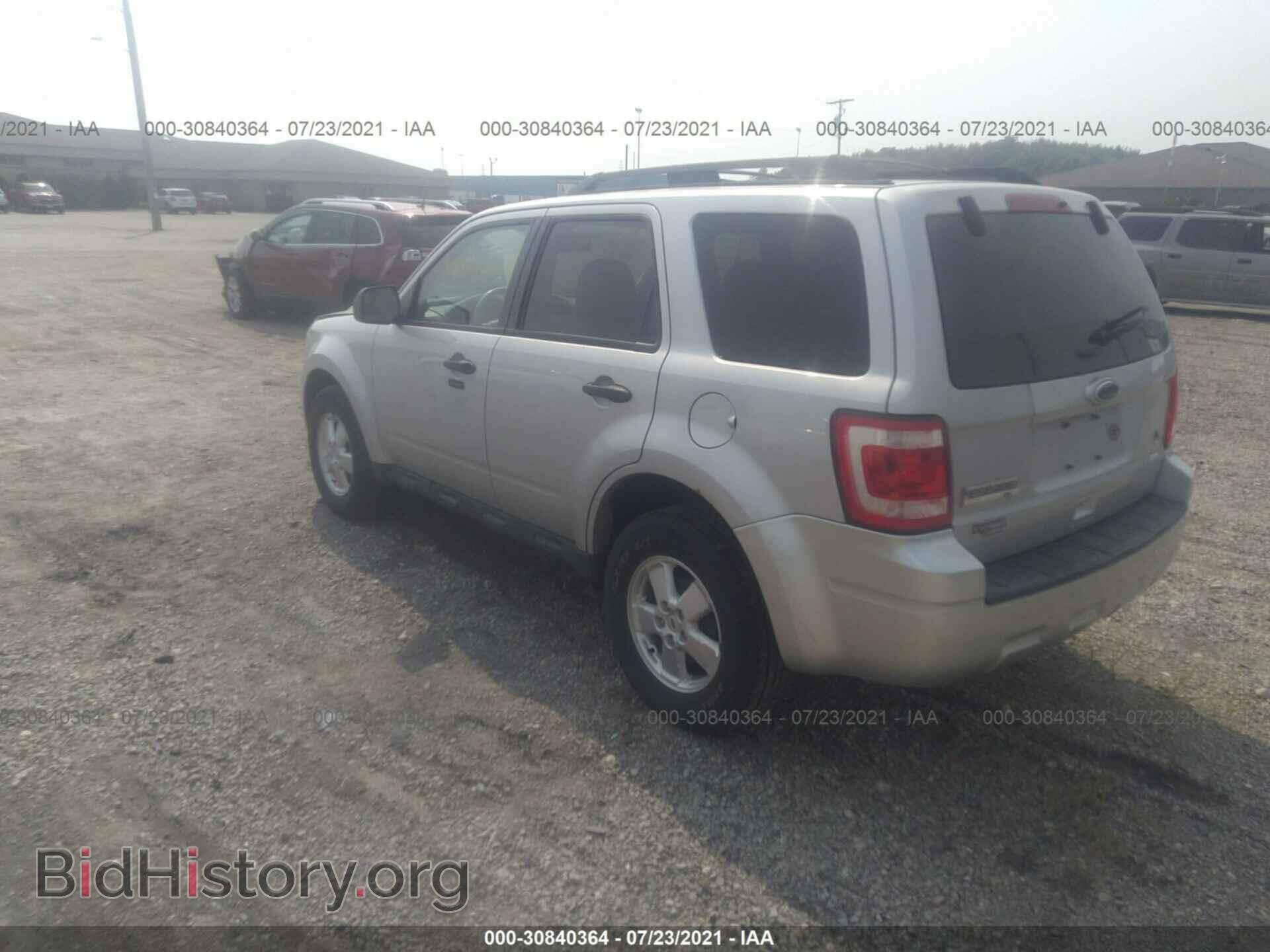 2011 FORD ESCAPE - VIN: 1FMCU9DG3BKC12231 - Фото 3
