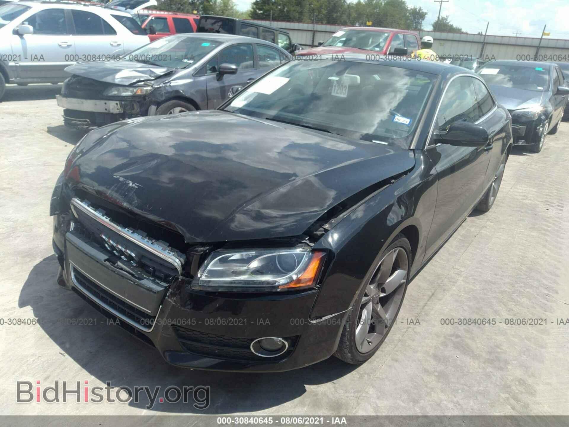 2010 AUDI A5 - VIN: WAULFAFR3AA069975 - Фото 2