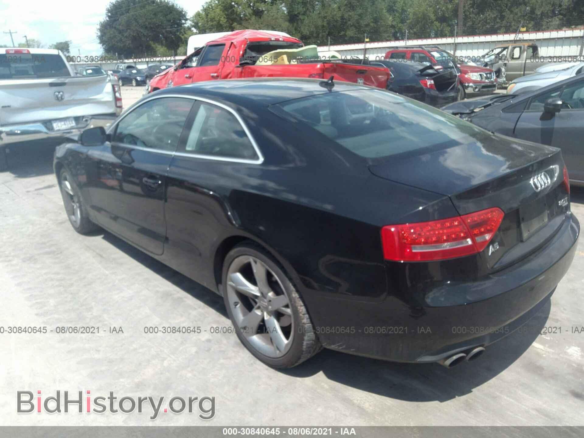 2010 AUDI A5 - VIN: WAULFAFR3AA069975 - Фото 3