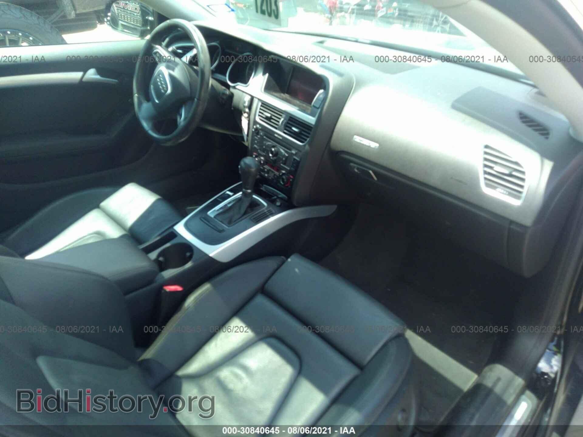 2010 AUDI A5 - VIN: WAULFAFR3AA069975 - Фото 5
