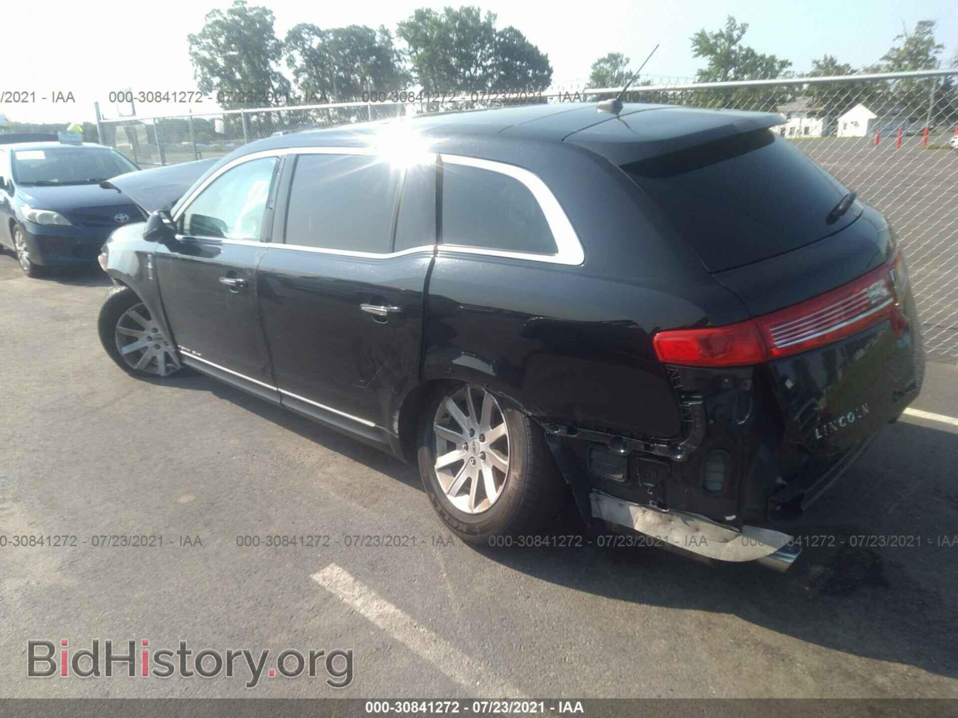 2017 LINCOLN MKT - VIN: 2LMHJ5NK9HBL00265 - Фото 3
