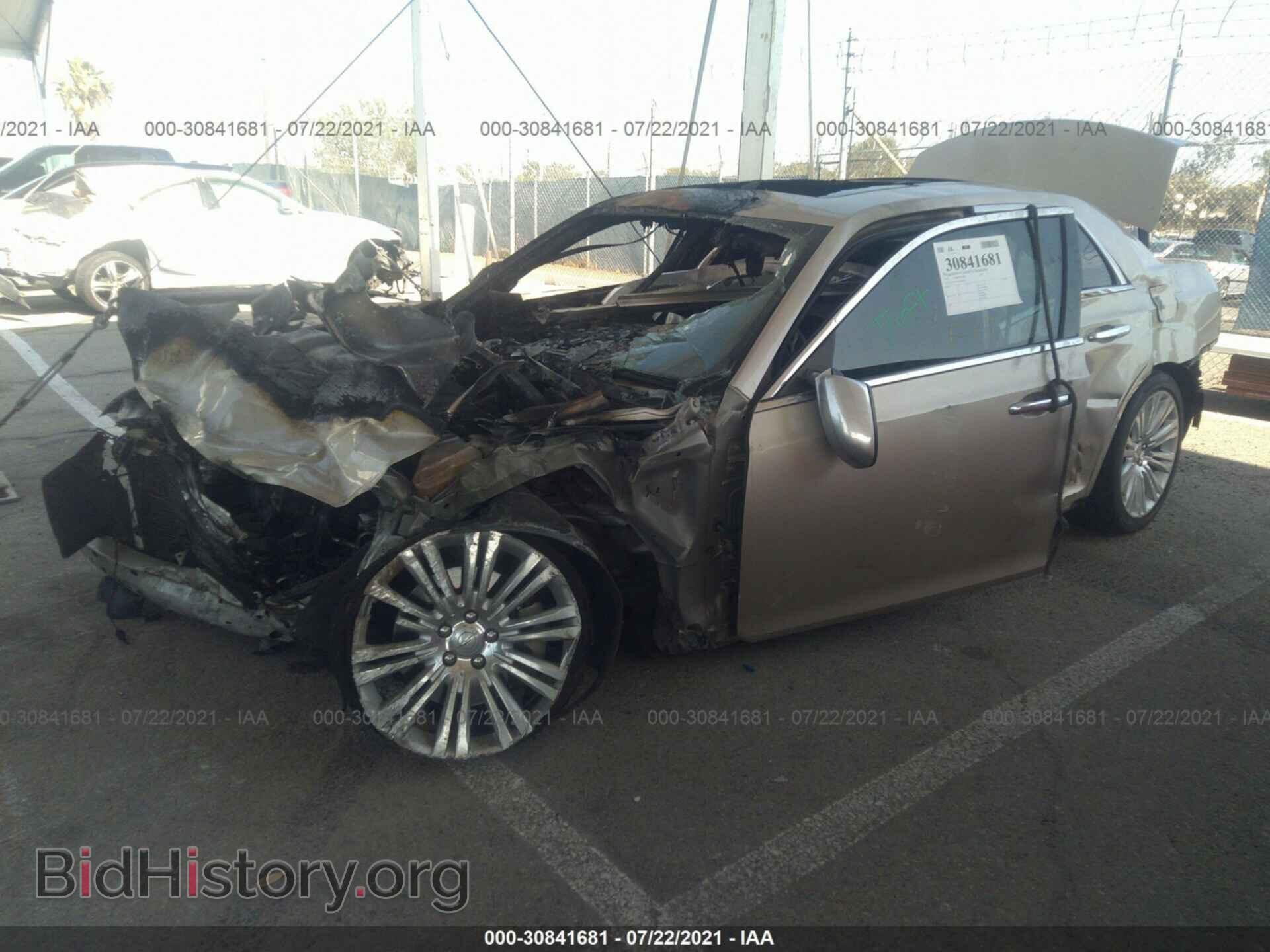 2012 CHRYSLER 300 - VIN: 2C3CCAPT2CH253920 - Фото 2