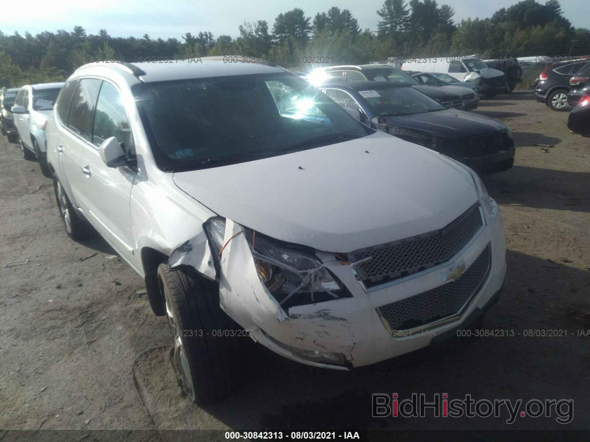 Photo 1GNKVLED9CJ137676 - CHEVROLET TRAVERSE 2012