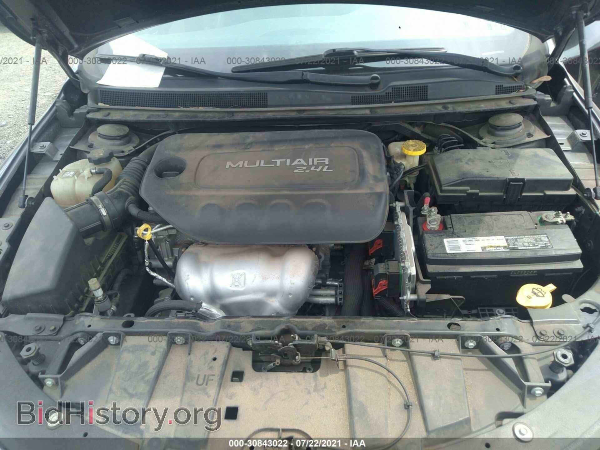 2016 CHRYSLER 200 - VIN: 1C3CCCAB6GN190913 - Фото 10