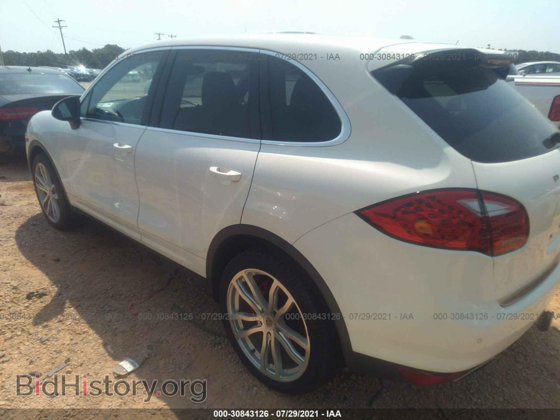 2011 PORSCHE CAYENNE - VIN: WP1AB2A22BLA43524 - Фото 3