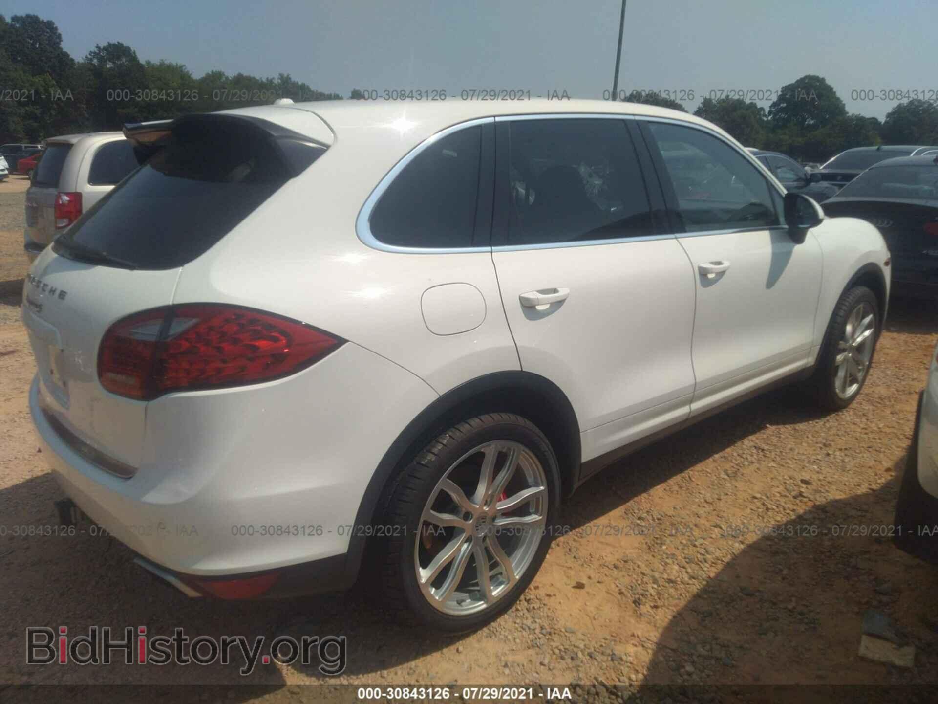 2011 PORSCHE CAYENNE - VIN: WP1AB2A22BLA43524 - Фото 4