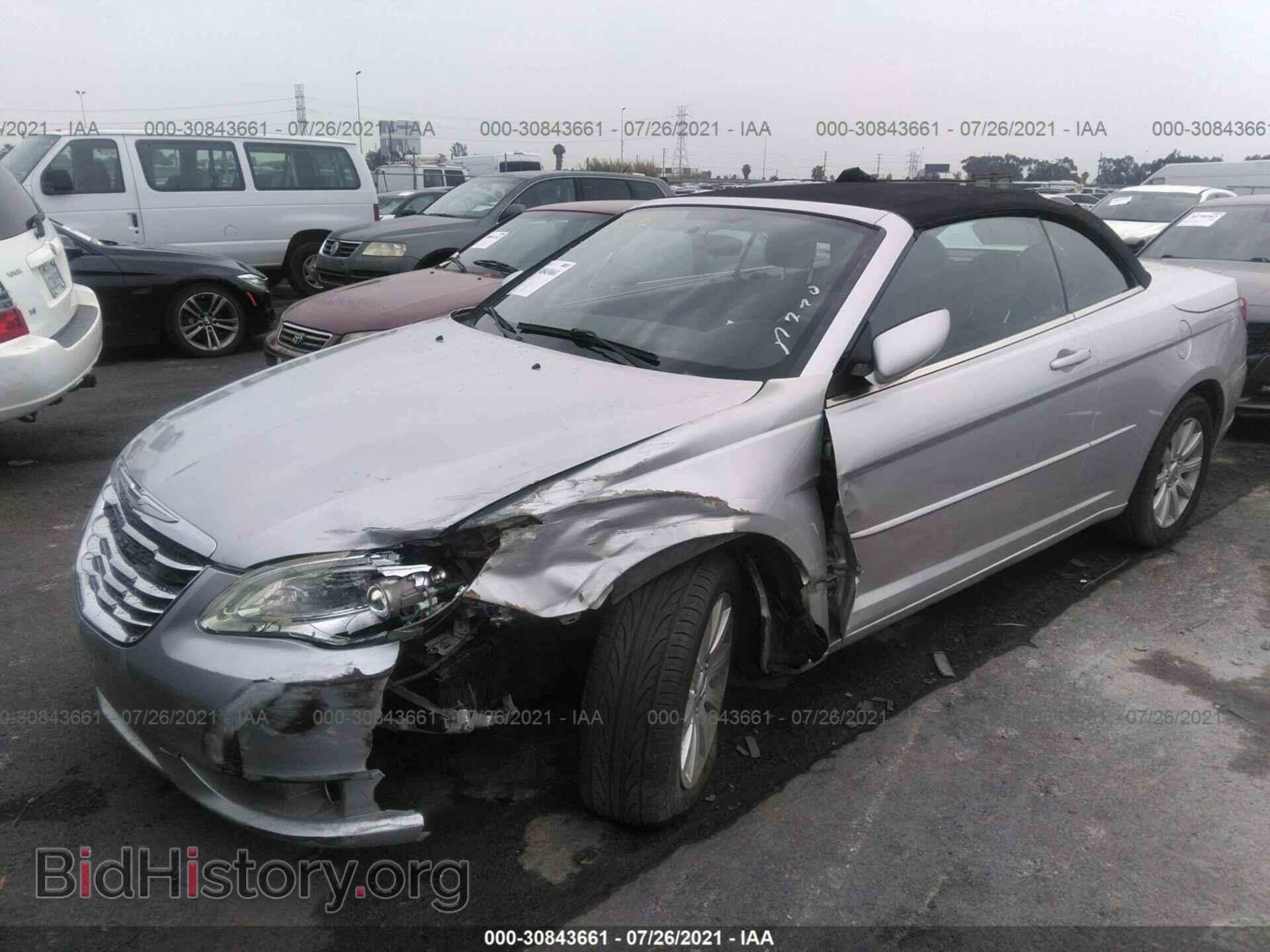 2012 CHRYSLER 200 - VIN: 1C3BCBEG4CN235756 - Фото 2