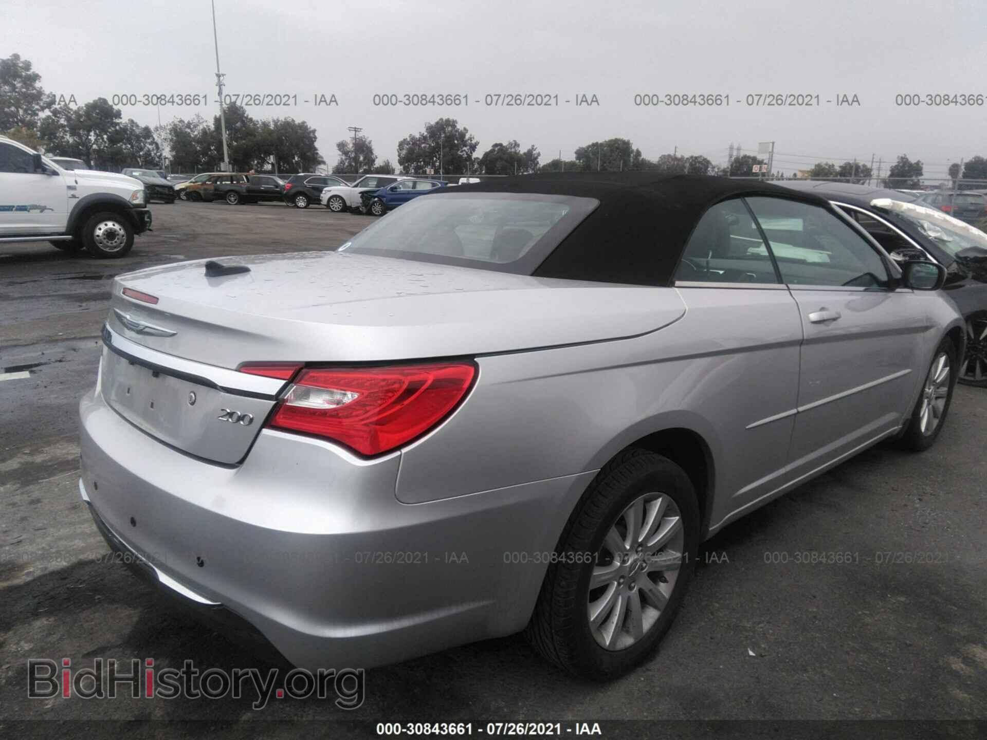 2012 CHRYSLER 200 - VIN: 1C3BCBEG4CN235756 - Фото 4