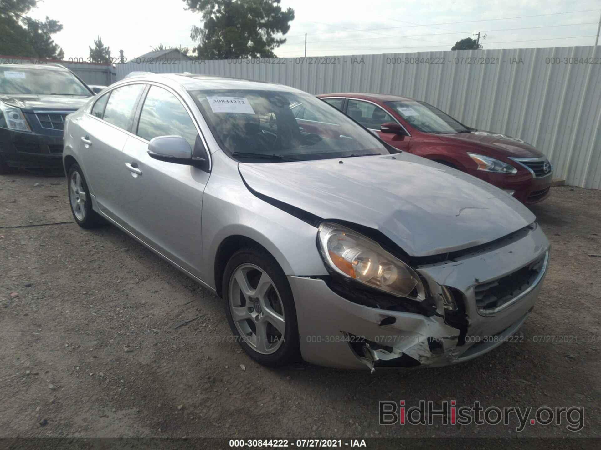 Photo YV1622FSXC2044115 - VOLVO S60 2012