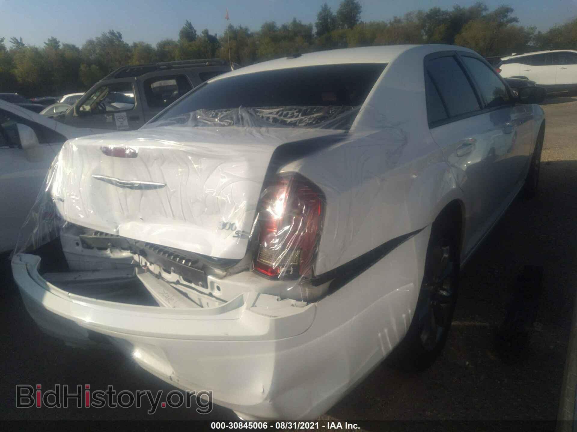 2014 CHRYSLER 300 - VIN: 2C3CCAGG5EH358280 - Фото 4