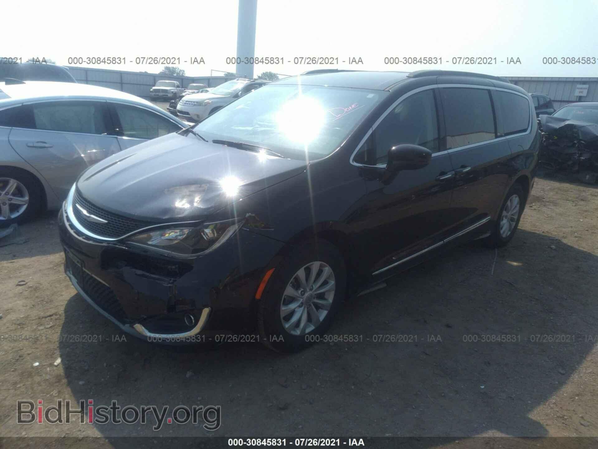 2017 CHRYSLER PACIFICA - VIN: 2C4RC1BG6HR621484 - Photo 2