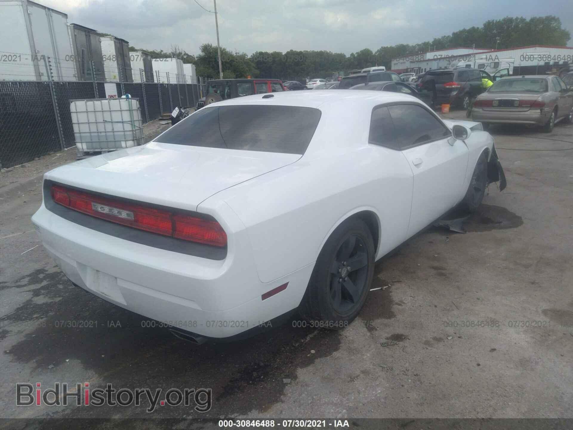 2014 DODGE CHALLENGER - VIN: 2C3CDYAG3EH110754 - Photo 4