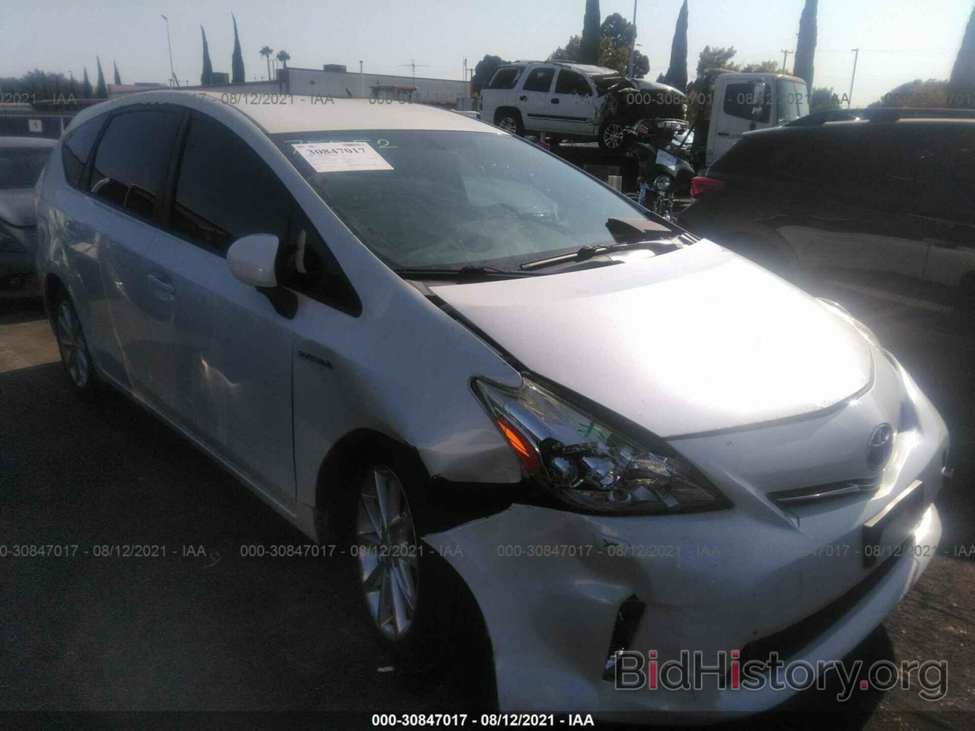 Photo JTDZN3EU9EJ006354 - TOYOTA PRIUS V 2014