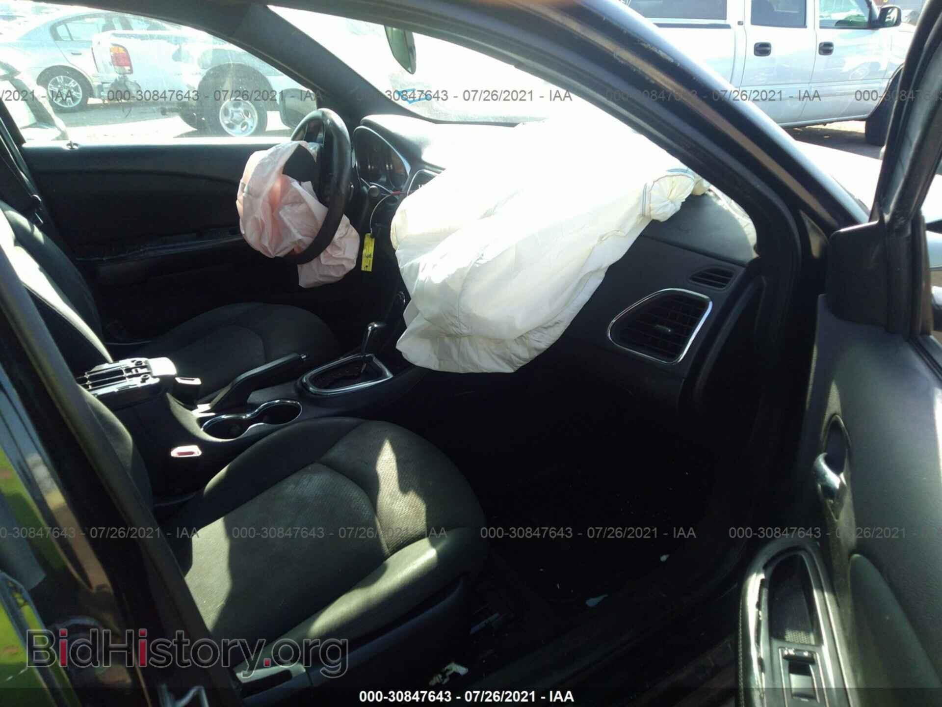 2012 CHRYSLER 200 - VIN: 1C3CCBAB7CN113732 - Фото 5