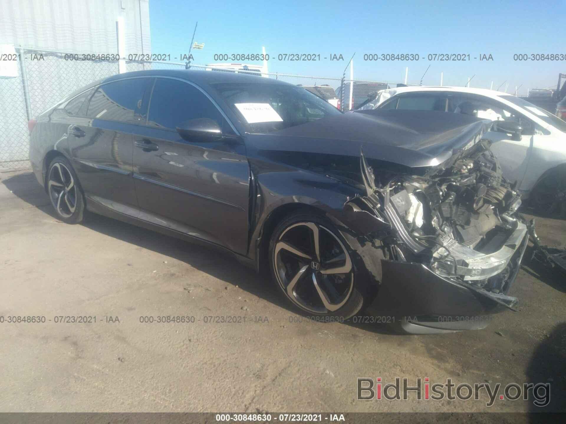 Photo 1HGCV1F33JA233194 - HONDA ACCORD SEDAN 2018