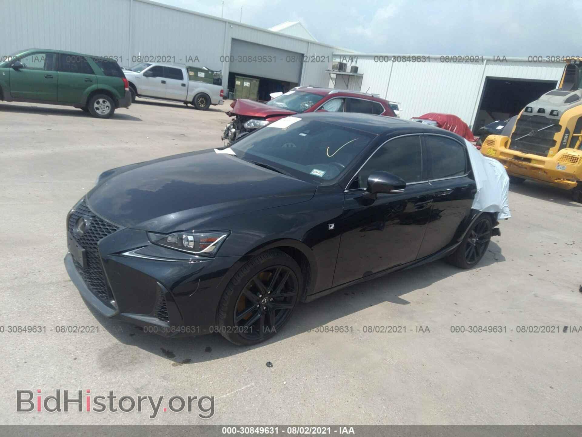 2018 LEXUS IS - VIN: JTHBZ1D29J5032173 - Фото 2