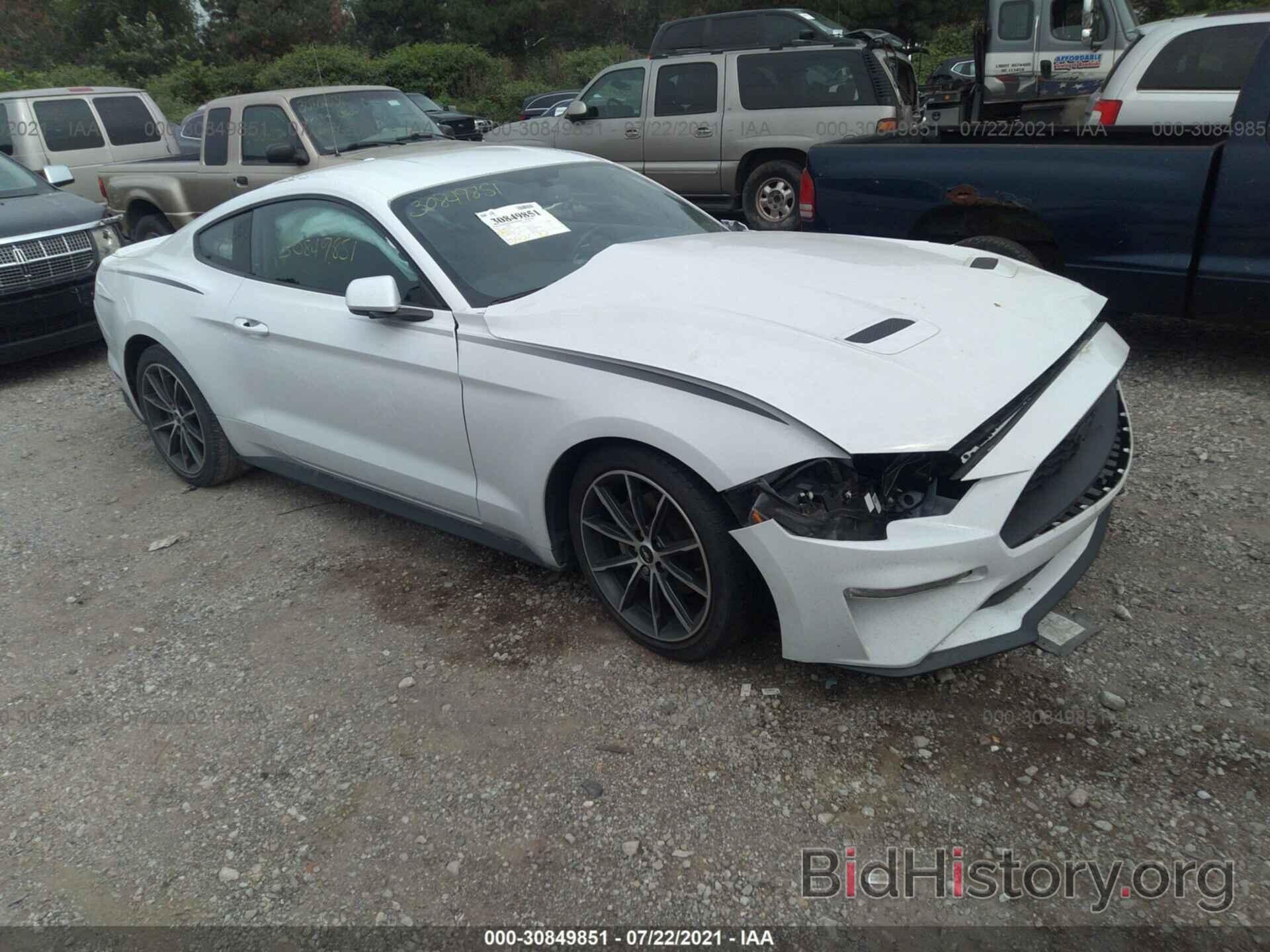 Photo 1FA6P8TH6J5179953 - FORD MUSTANG 2018