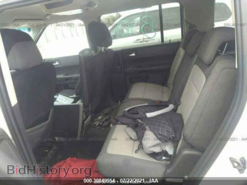 2011 Ford FLEX (VIN 2FMGK5BC5BBD32672) — photo 8 of 10