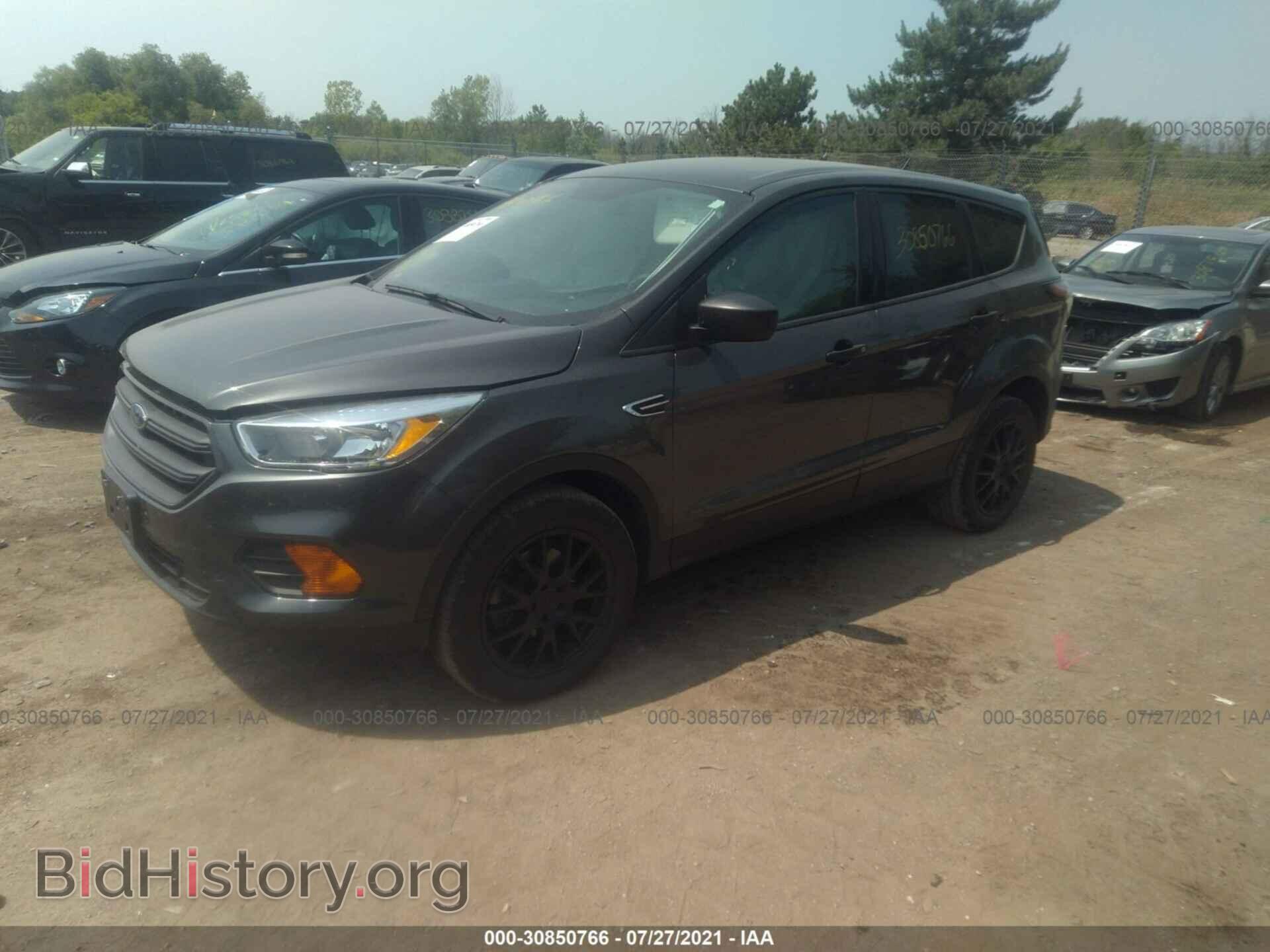 2017 FORD ESCAPE - VIN: 1FMCU0F7XHUB75541 - Photo 2