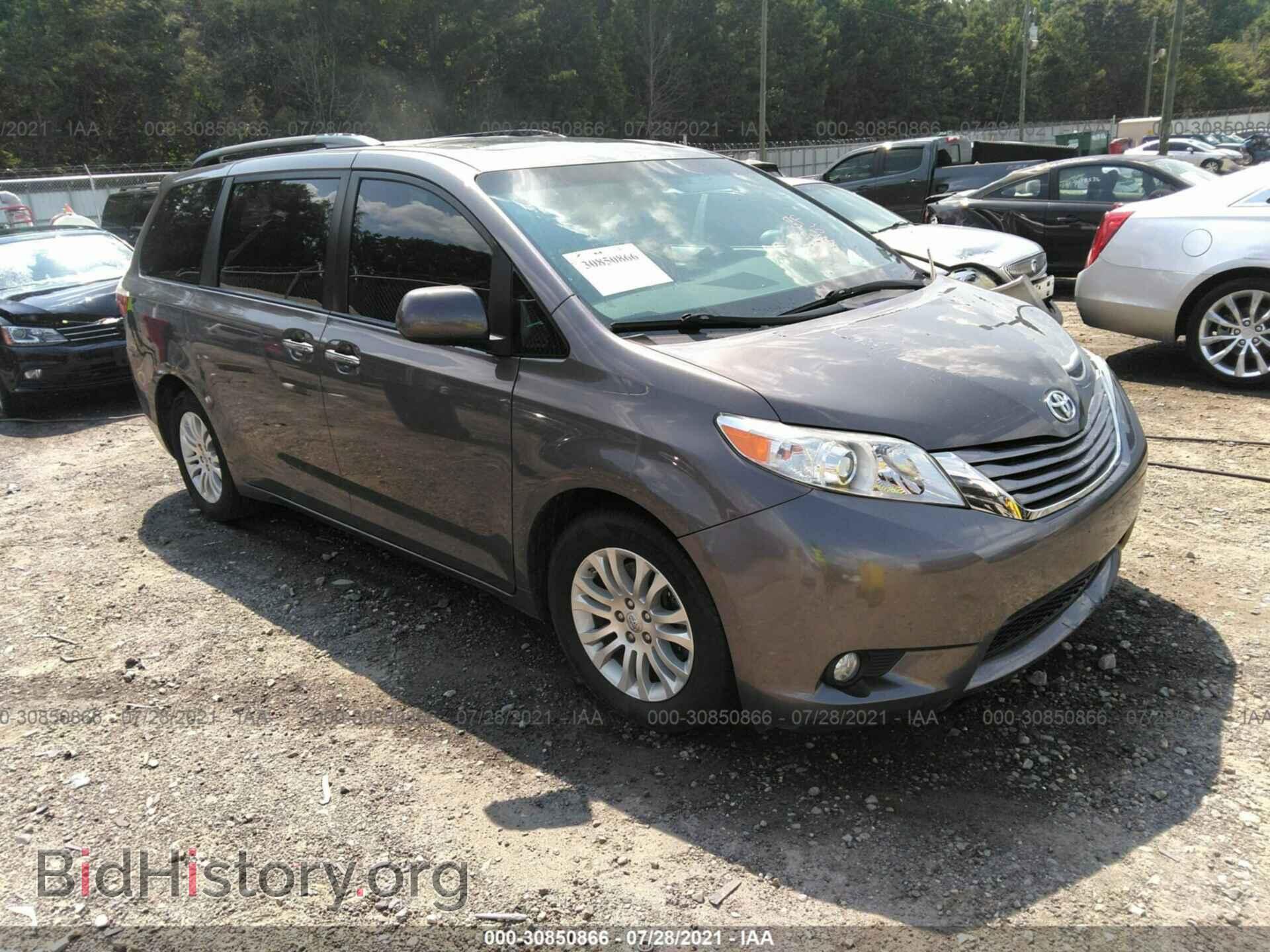 Photo 5TDYZ3DC1HS809787 - TOYOTA SIENNA 2017