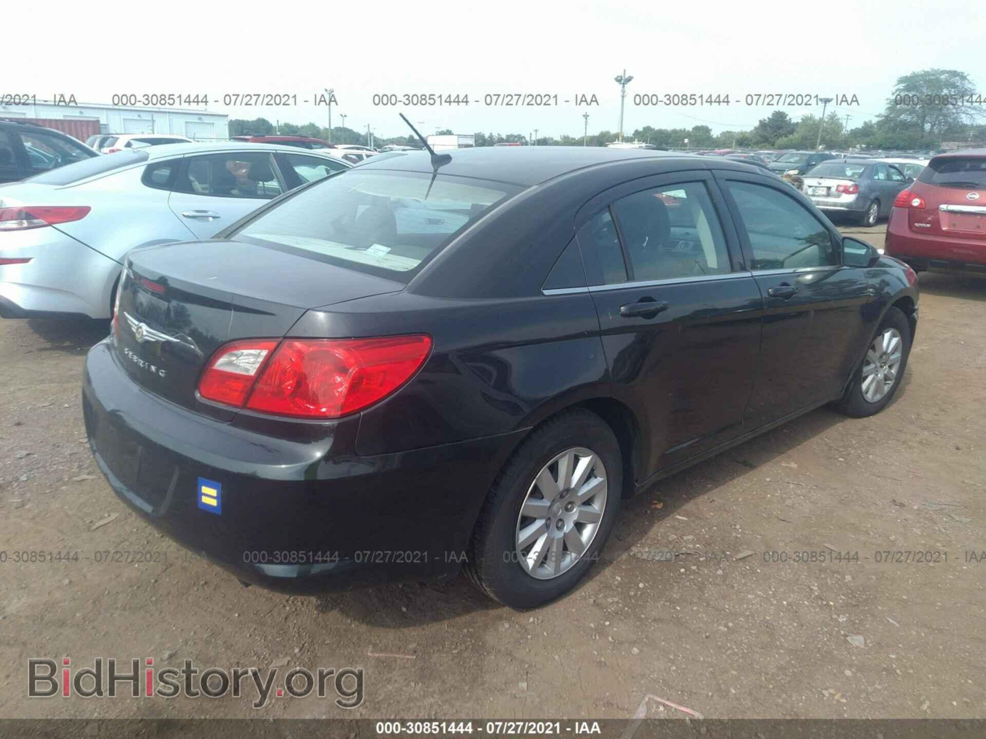 2010 CHRYSLER SEBRING - VIN: 1C3CC4FB5AN195008 - Фото 4