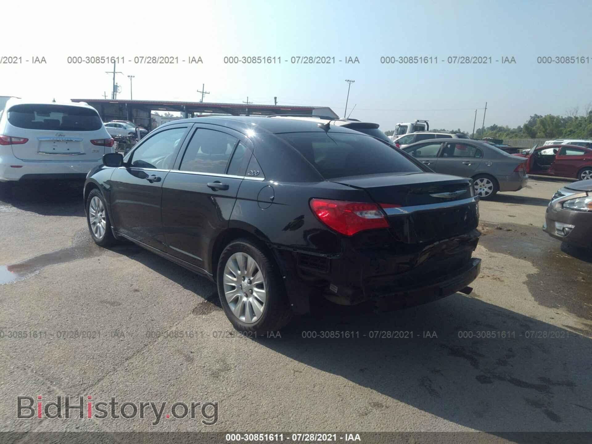 2011 CHRYSLER 200 - VIN: 1C3BC4FB8BN566868 - Photo 3
