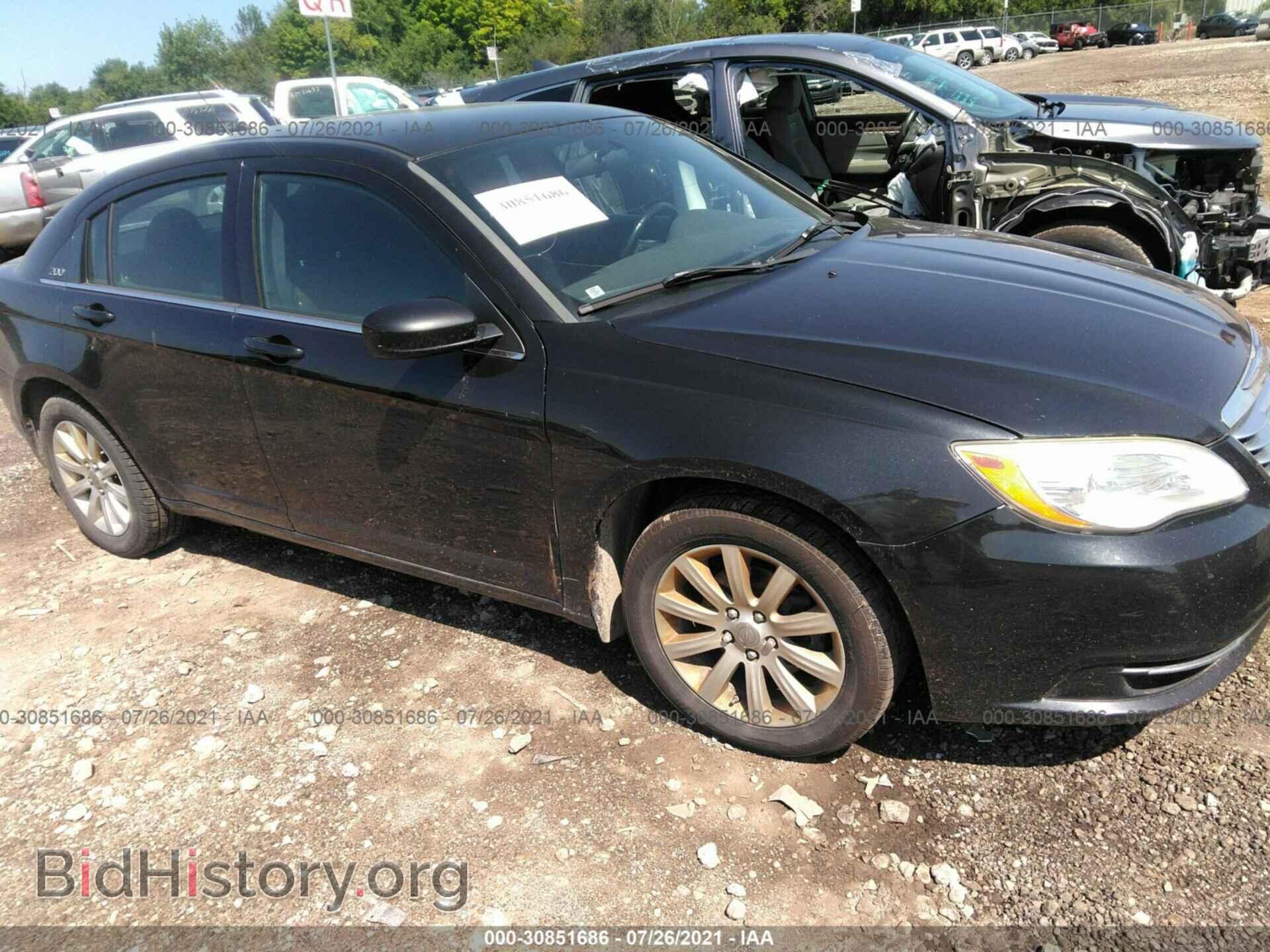 Photo 1C3BC1FB1BN512083 - CHRYSLER 200 2011