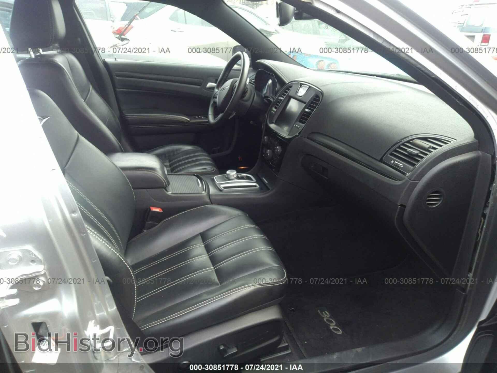 2016 CHRYSLER 300 - VIN: 2C3CCAGG5GH248784 - Photo 5
