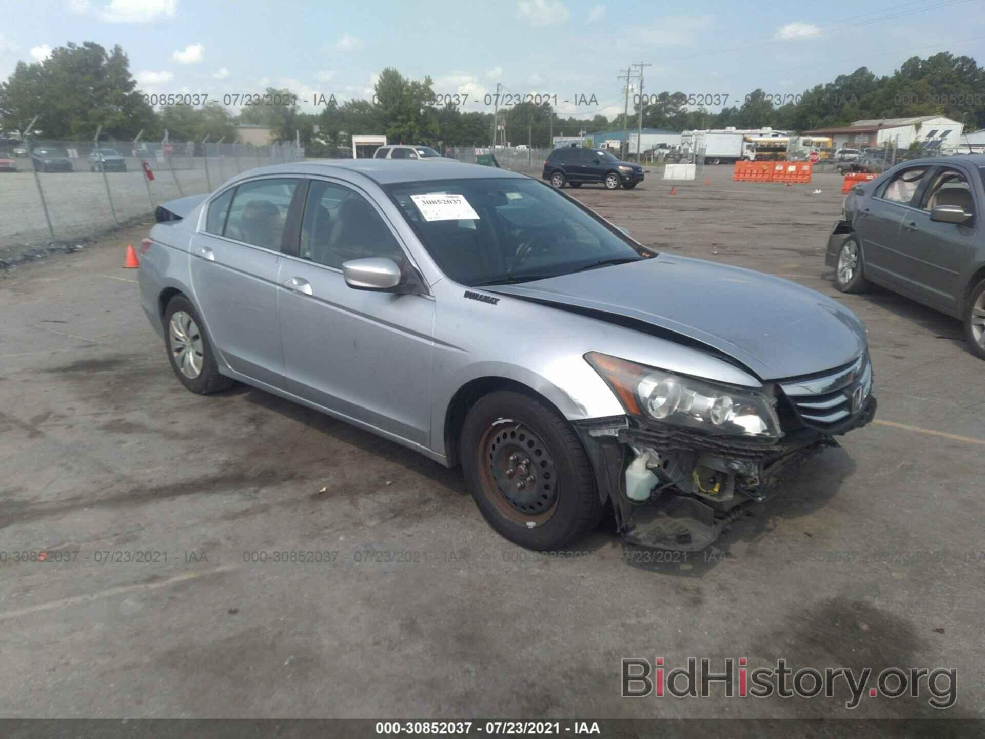 Photo 1HGCP2F34CA168911 - HONDA ACCORD SDN 2012