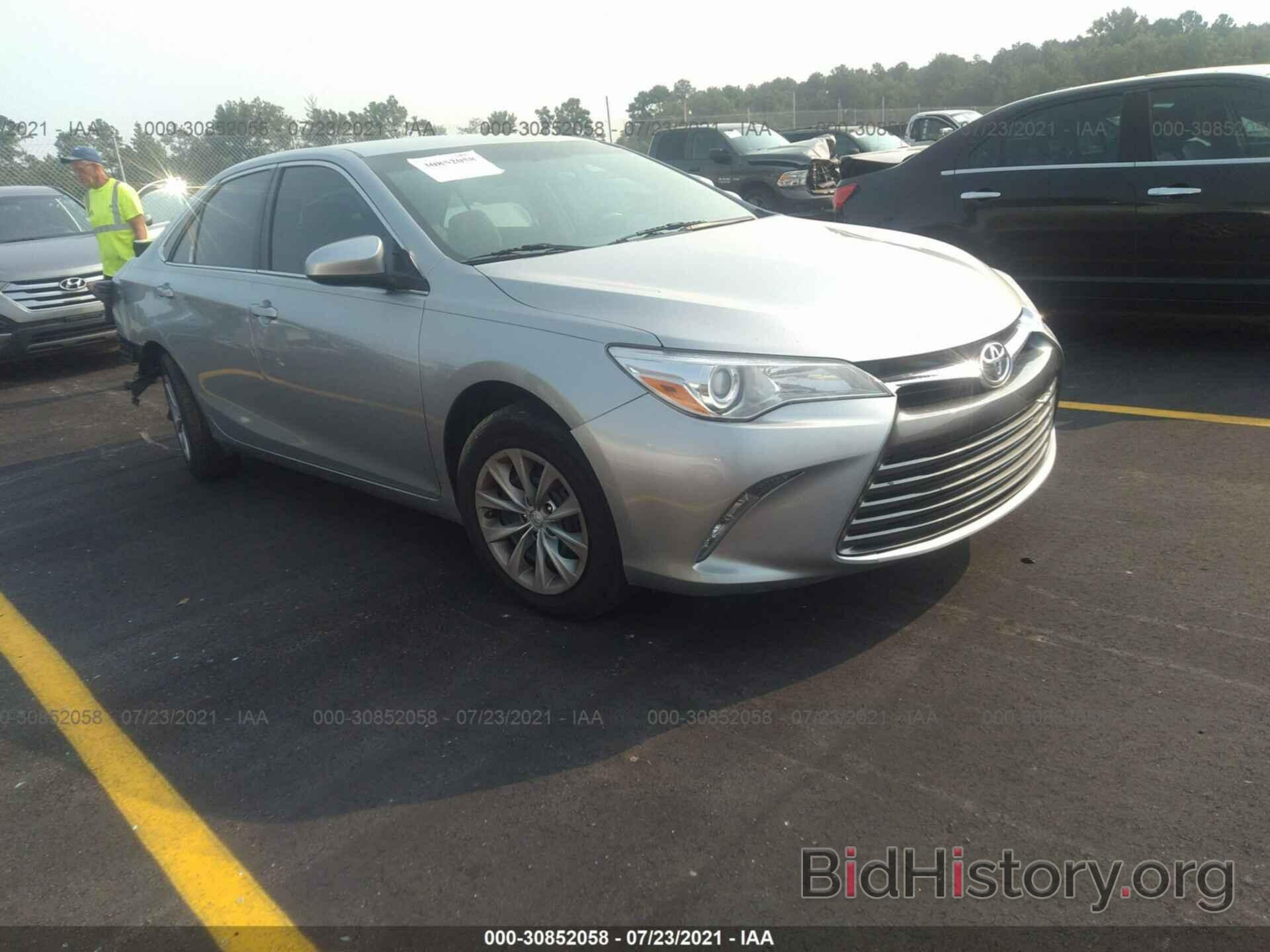 Photo 4T4BF1FK4FR476972 - TOYOTA CAMRY 2015
