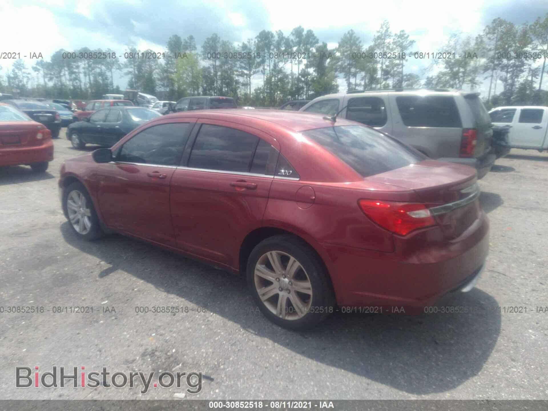 2012 CHRYSLER 200 - VIN: 1C3CCBBG1CN305223 - Фото 3