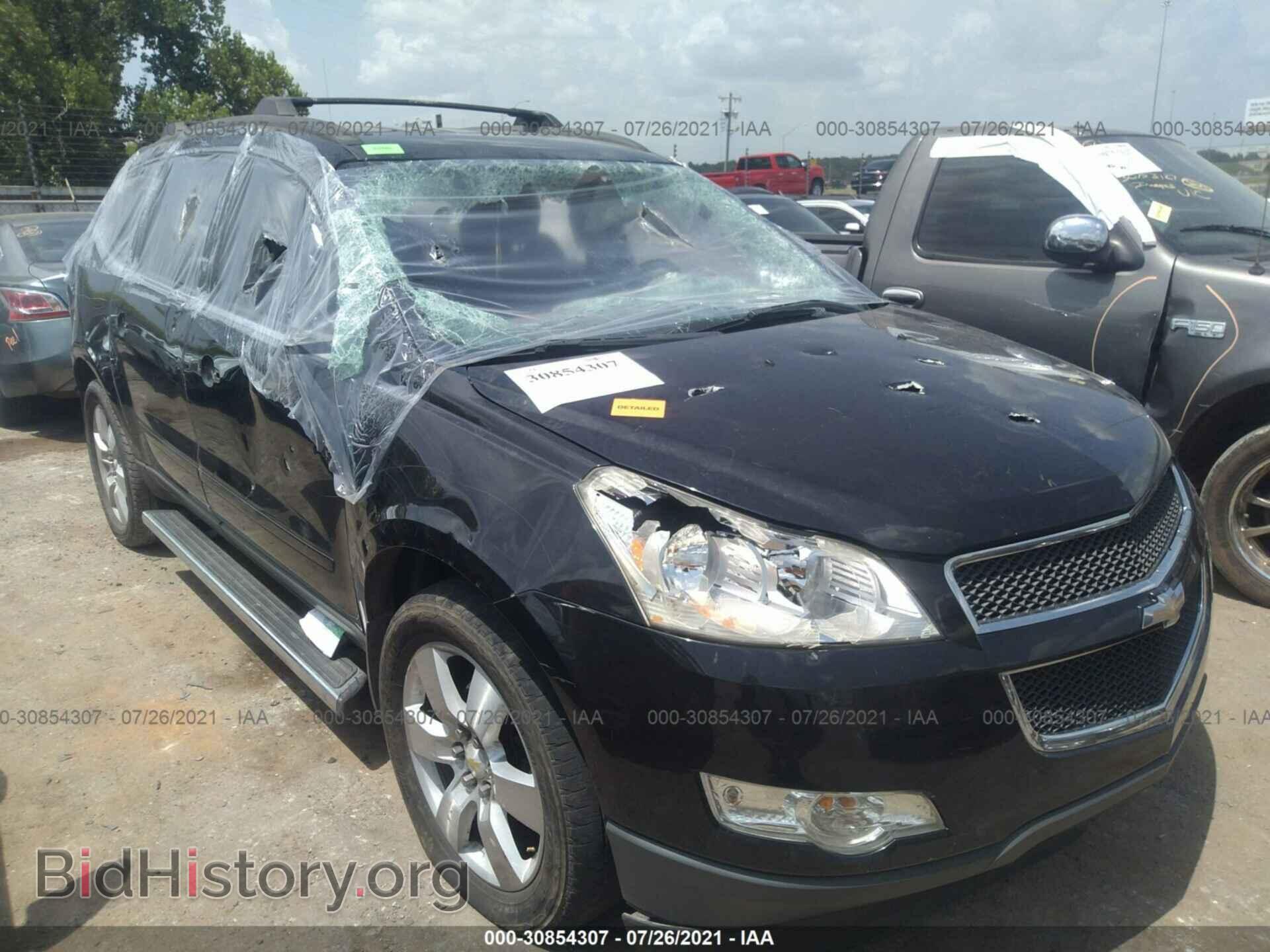 Photo 1GNKRGED2BJ390302 - CHEVROLET TRAVERSE 2011