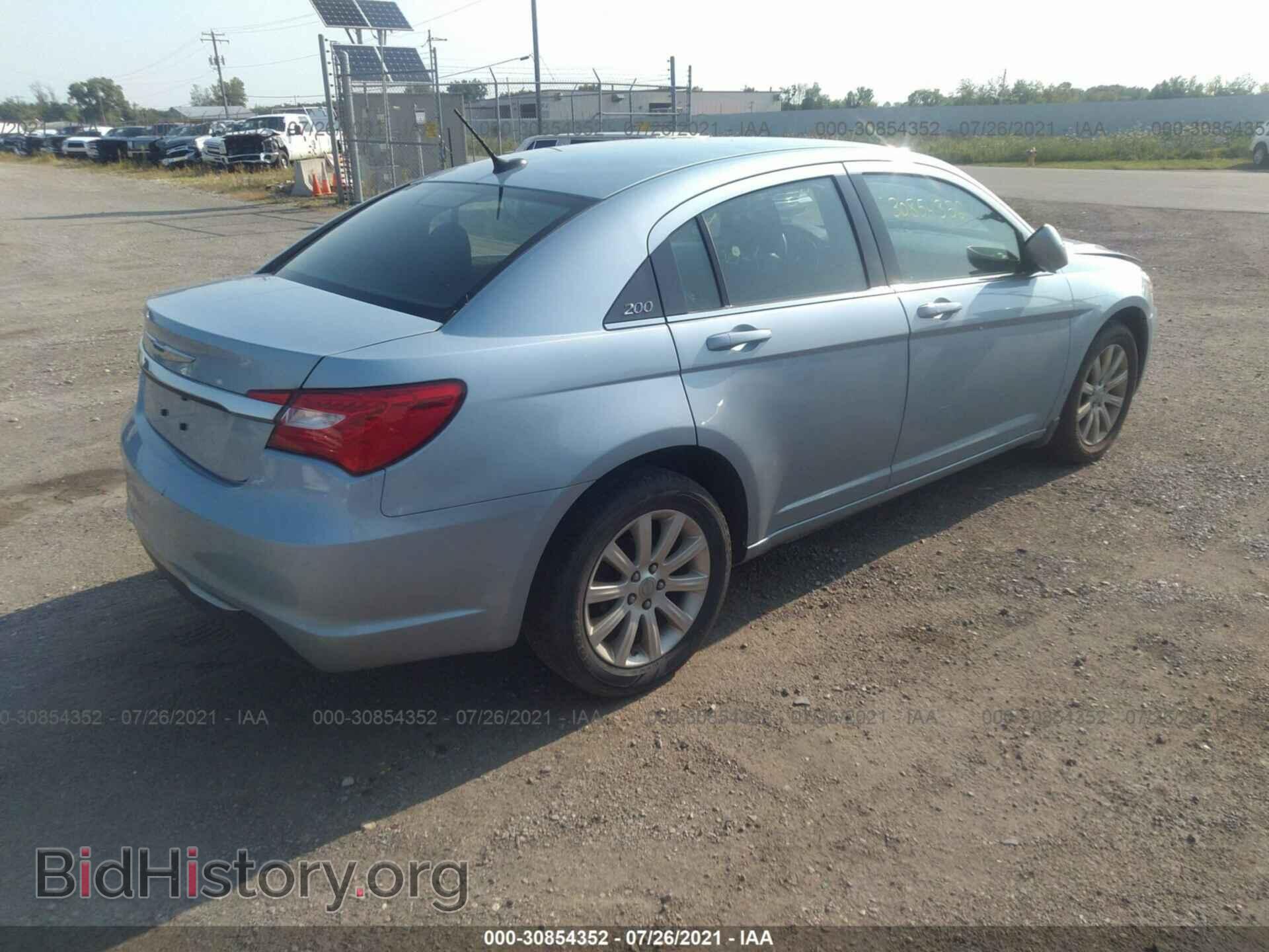 2013 CHRYSLER 200 - VIN: 1C3CCBBB7DN558245 - Photo 4